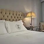 Alojamento de Acomodação e Pequeno-almoço Lapa 82