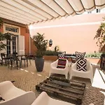 Lapa 82 Alojamento de Acomodação e Pequeno-almoço 4*
