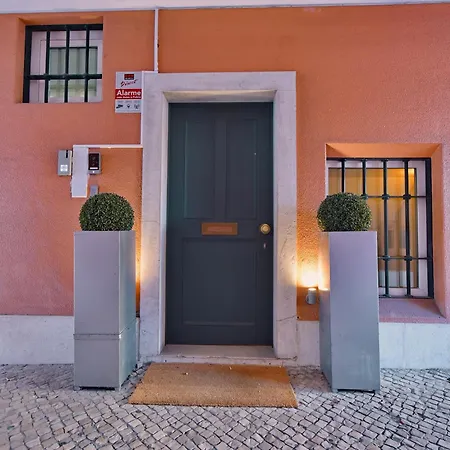 Lapa 82 Bed & Breakfast 3*